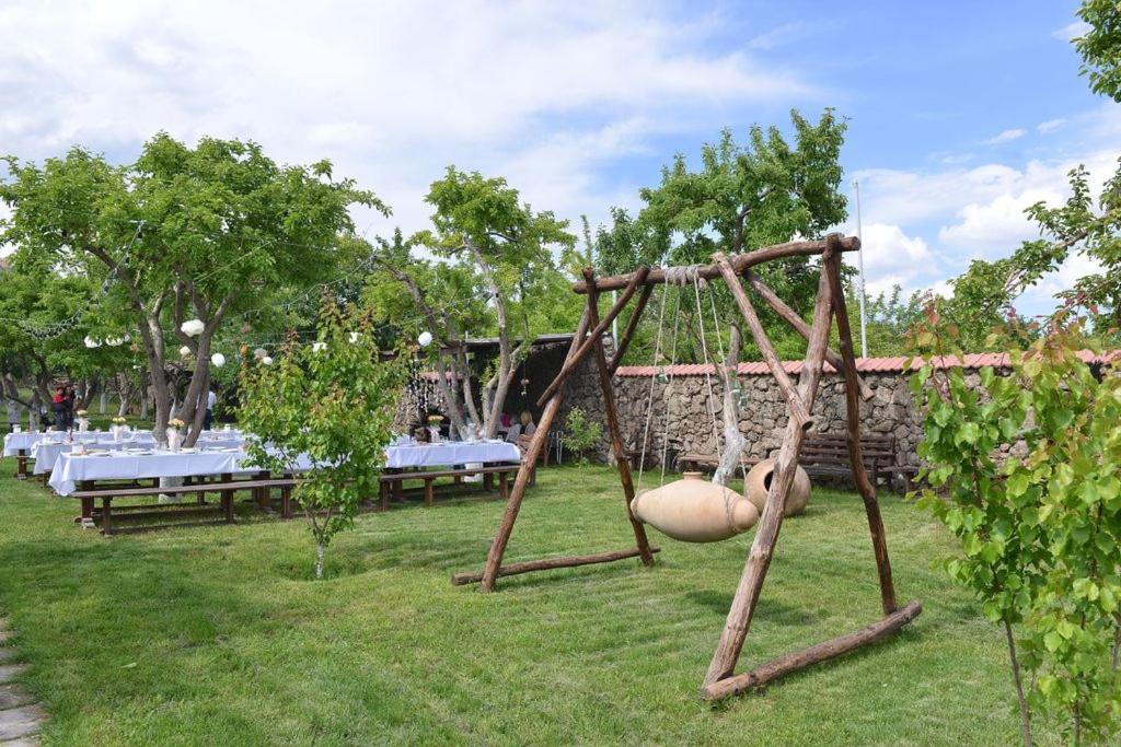 Garni Hinyard Hotel Exterior photo