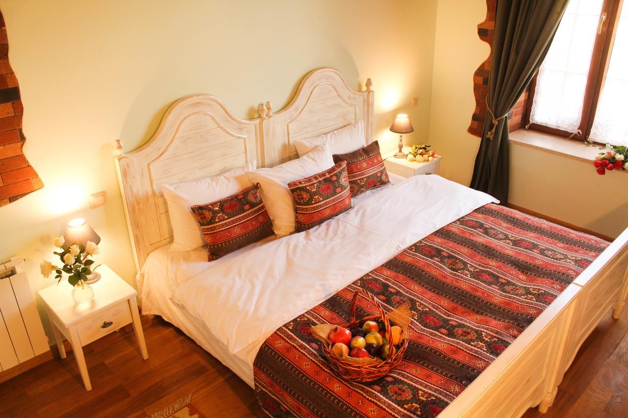 Garni Hinyard Hotel Exterior photo